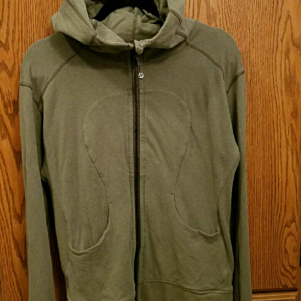 LULULEMON ON THE DAILY HOODIE